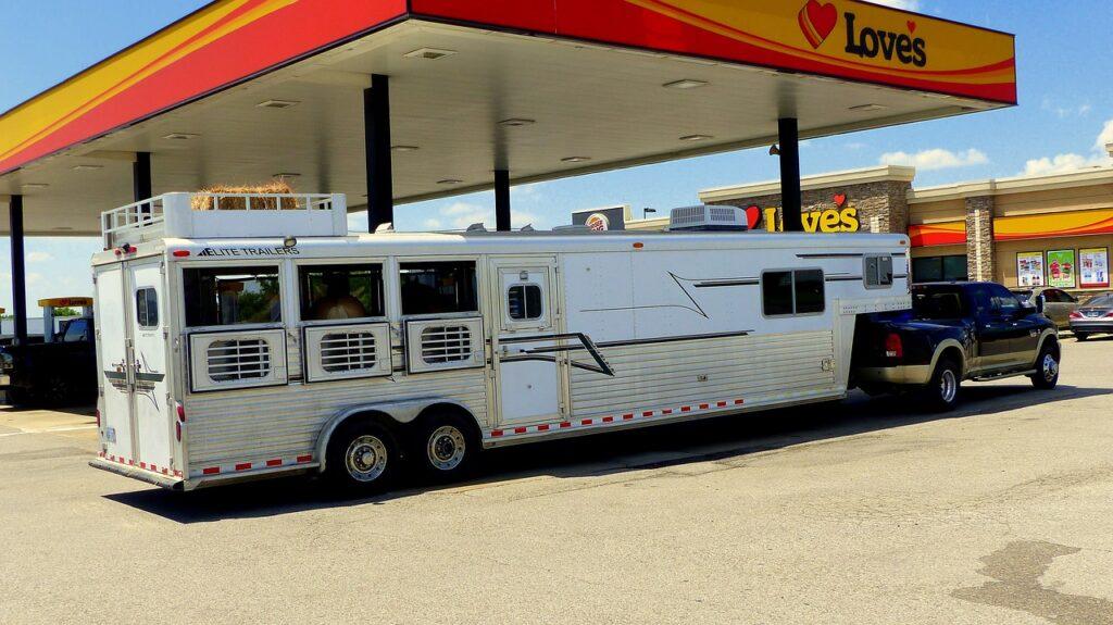 Can You Put A 5th Wheel On A Short Bed Truck