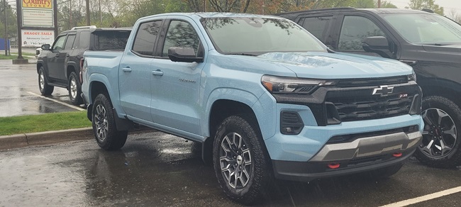 2025 Chevrolet Colorado Trims
