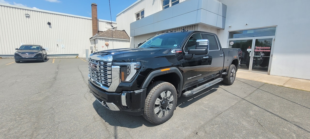 Towing Capacity Chart for Every 2025 Heavy Duty 2500 Truck and MPG