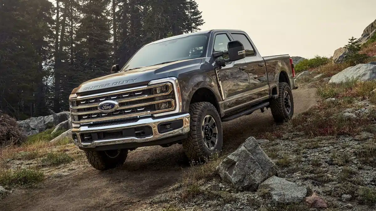 2025 One-Ton Truck Towing Capacity Compared